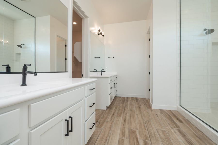 Furnished interior view inside a new home in Abel Ranch, Goodyear (Image 5).