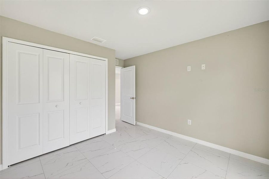 Spacious, unfurnished interior of a new home in , Lehigh Acres (Image 11).