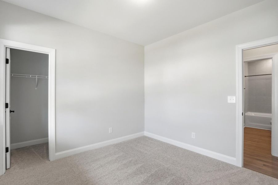 Spacious, unfurnished interior of a new home in Ashton Park, Monroe (Image 17).