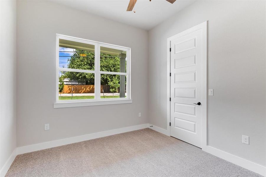 Spacious, unfurnished interior of a new home in , Marble Falls (Image 29).
