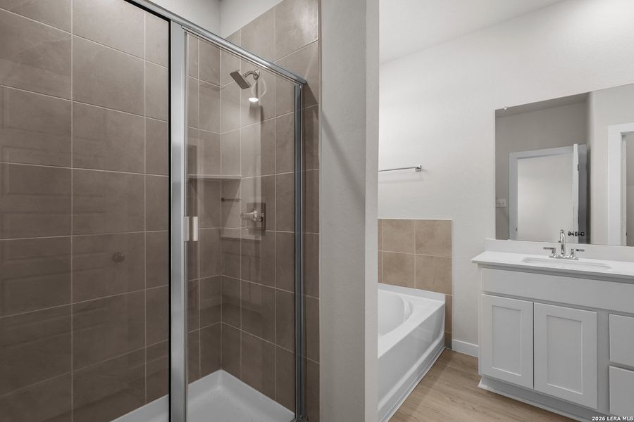 Furnished interior view inside a new home in Hiddenbrooke, Seguin (Image 3).