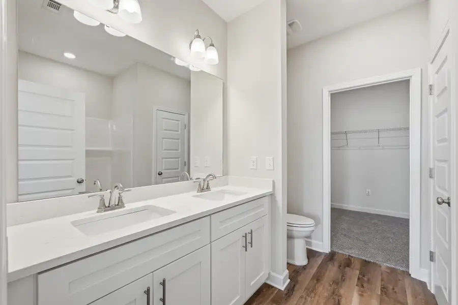 Furnished interior view inside a new home in McCarthy Estates, Defuniak Springs (Image 4).