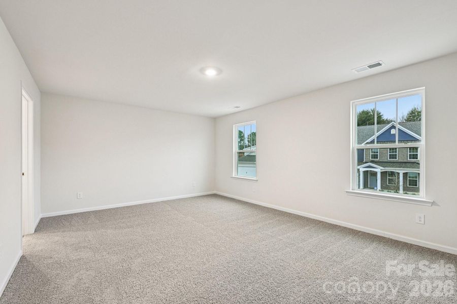 Spacious, unfurnished interior of a new home in Laurelbrook, Sherrills Ford (Image 30).