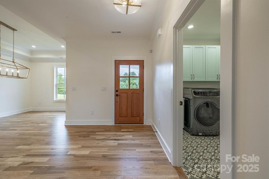 Spacious, unfurnished interior of a new home in , Nebo (Image 23).