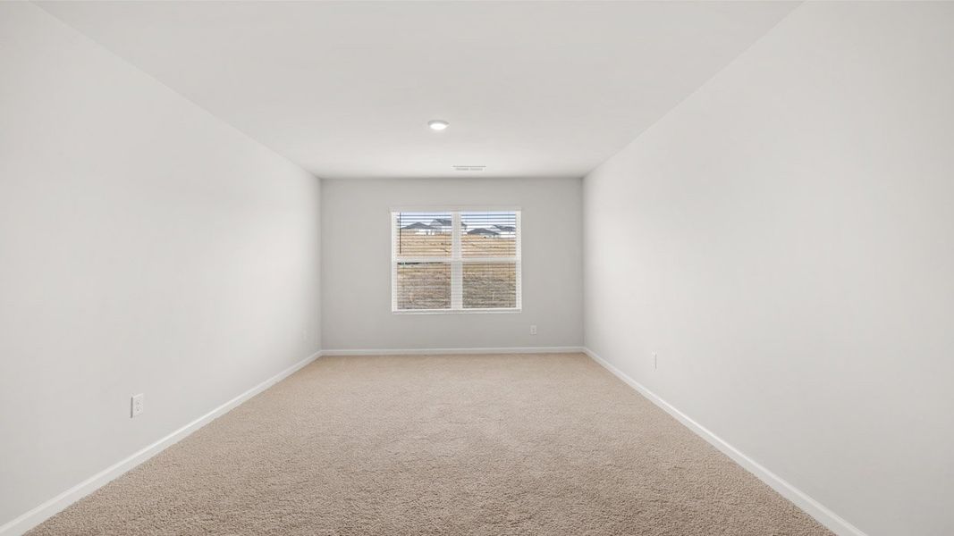 Spacious, unfurnished interior of a new home in The Abbey at Trolley Run Station, Aiken (Image 29).