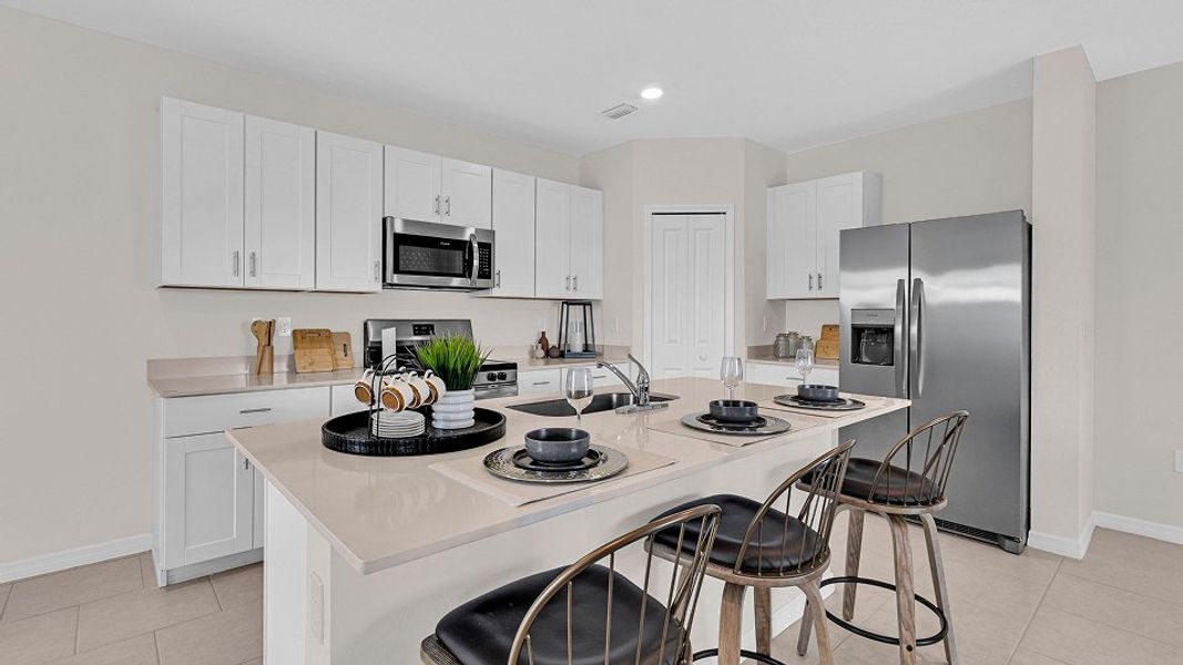 Florida CORE L003 Columbus Kitchen 3of5 F1 Base7 6 5 25