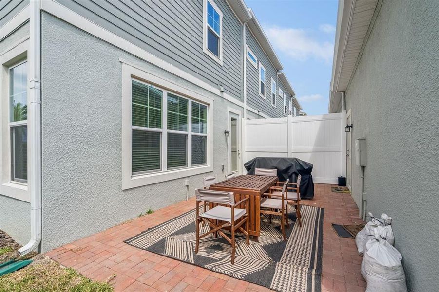 Exterior details and patio area of a home in , Winter Garden (Image 3).