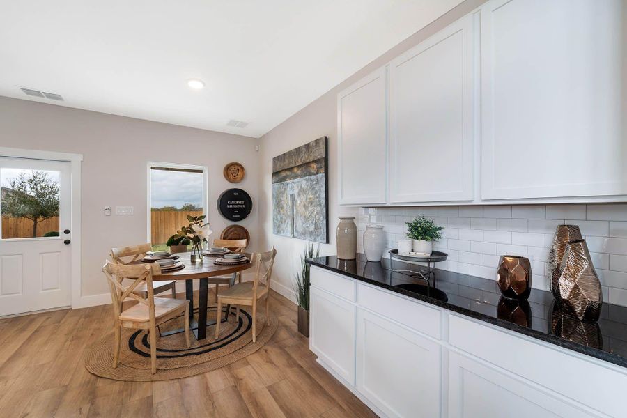 Furnished interior view inside a new home in Steed Landing, Texas City (Image 9).