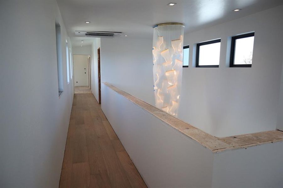 Spacious, unfurnished interior of a new home in , Granbury (Image 8).