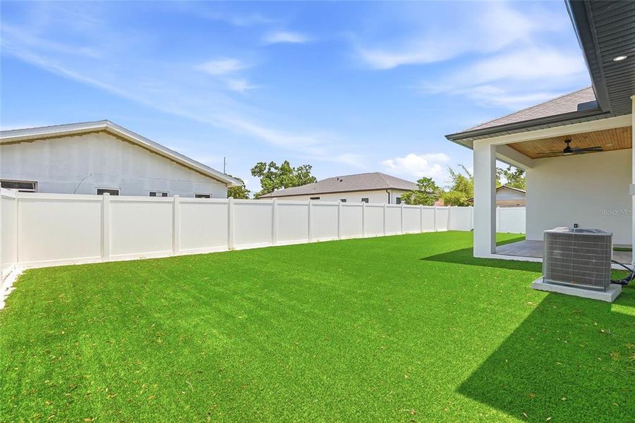 Exterior details and patio area of a home in , Tampa (Image 29).