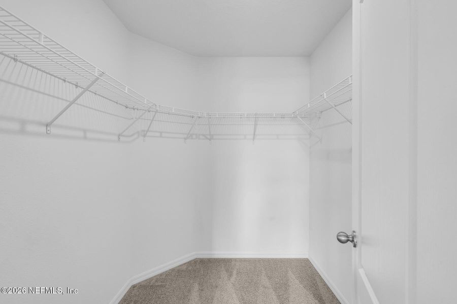 Spacious, unfurnished interior of a new home in Rolling Hills, Green Cove Springs (Image 17).