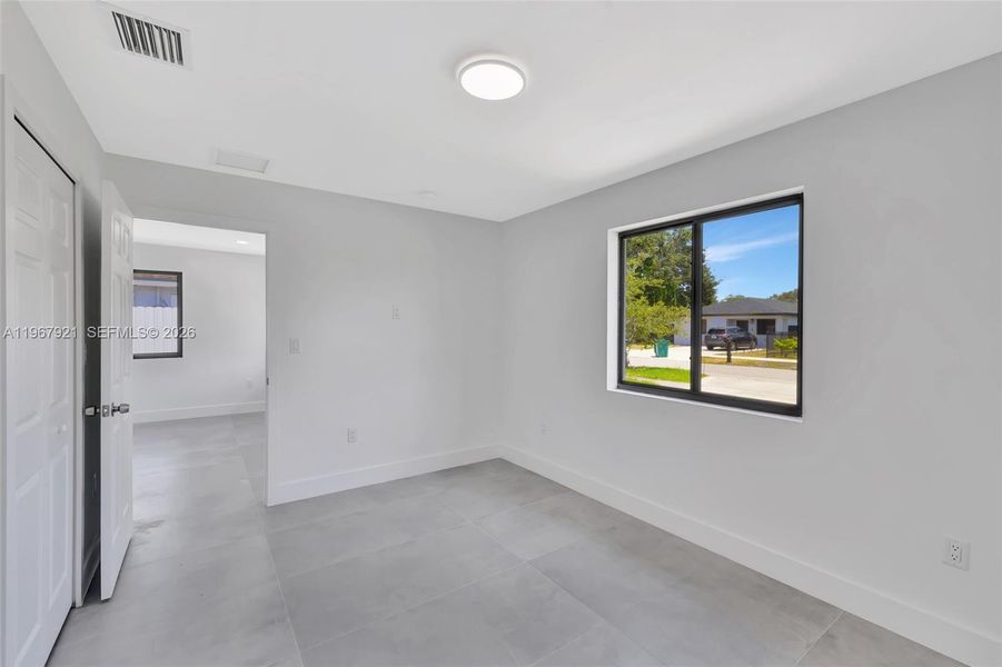 Spacious, unfurnished interior of a new home in , Miami Gardens (Image 42).