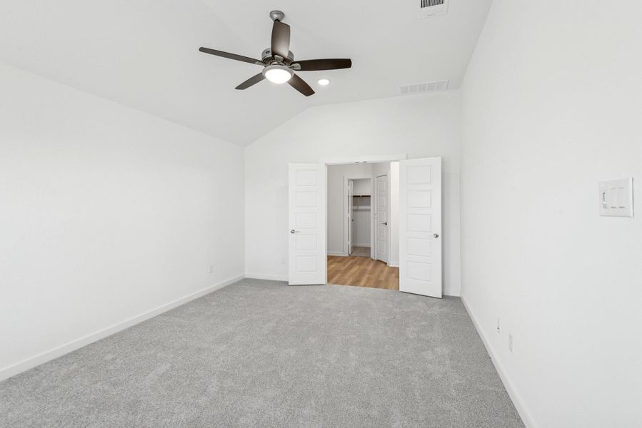 Spacious, unfurnished interior of a new home in Summerview, Fulshear (Image 21). Spacious, unfurnished interior of a new home in Summerview, Fulshear (Image 21).