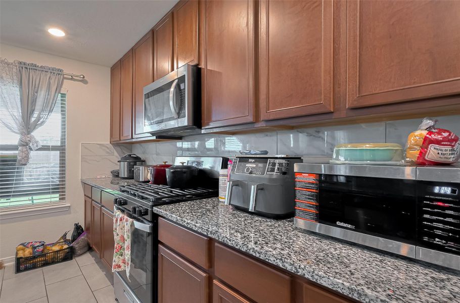Furnished interior view inside a new home in Deer Run Meadows, Richmond (Image 46). Furnished interior view inside a new home in Deer Run Meadows, Richmond (Image 46).