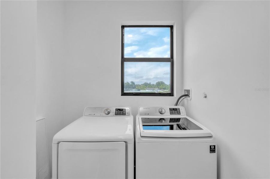 Close-up of interior finishes inside a home in , Pinellas Park (Image 19).