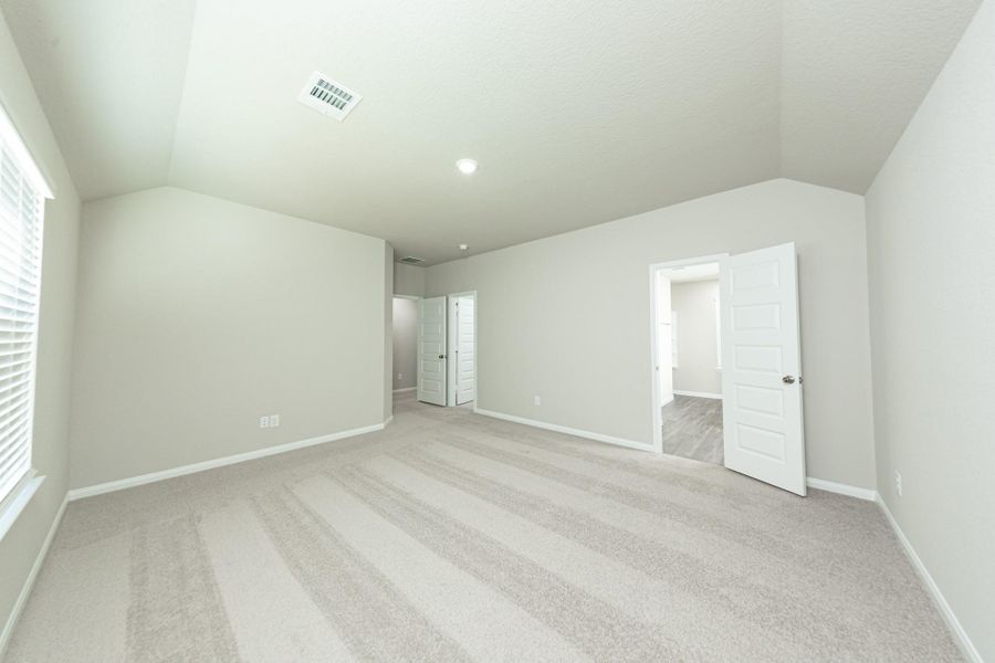Spacious, unfurnished interior of a new home in Wayside Village, Houston (Image 11). Spacious, unfurnished interior of a new home in Wayside Village, Houston (Image 11).