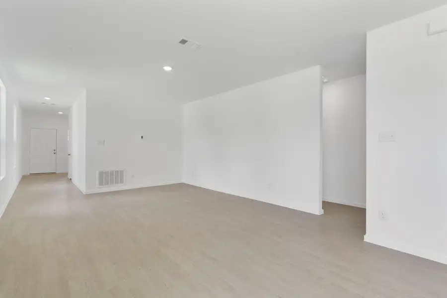 Spacious, unfurnished interior of a new home in Peppervine, Porter (Image 10).