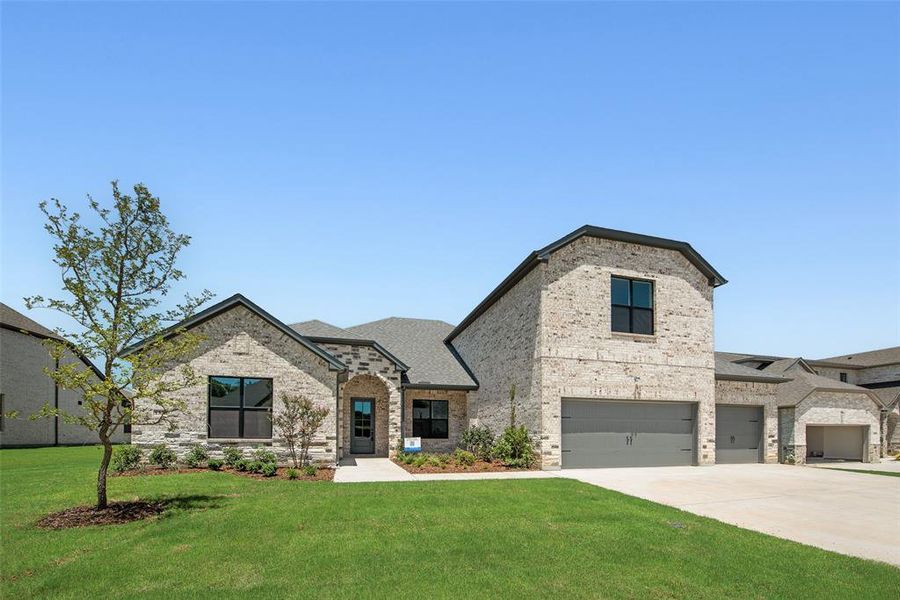 Front exterior of a new home in Lincoln Pointe, Van Alstyne, TX, highlighting curb appeal (Image 20). Front exterior of a new home in Lincoln Pointe, Van Alstyne, TX, highlighting curb appeal (Image 20).