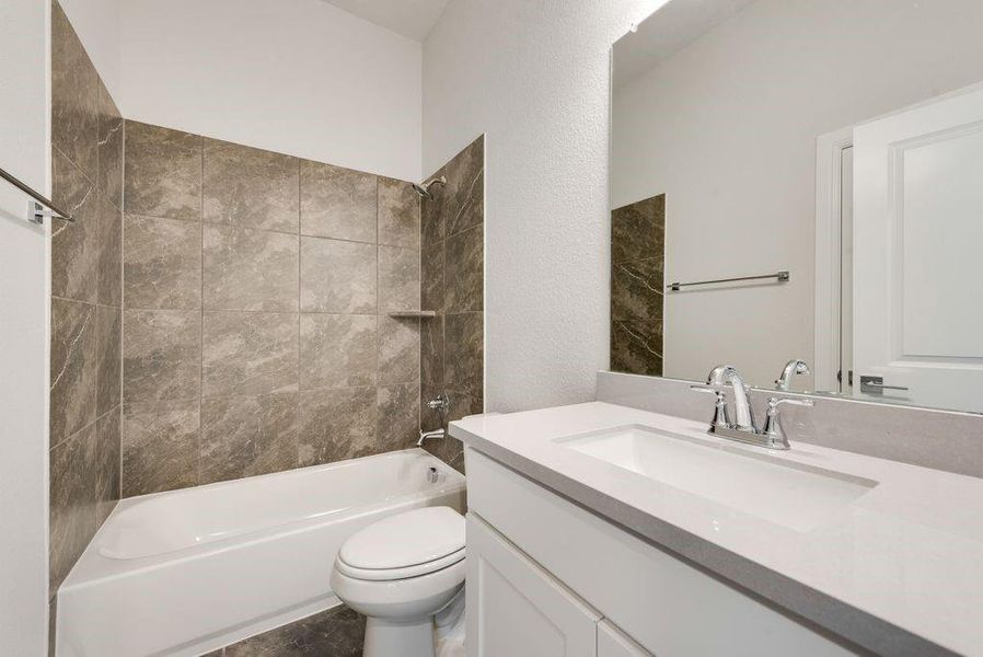 Furnished interior view inside a new home in South Pointe, Mansfield (Image 13).