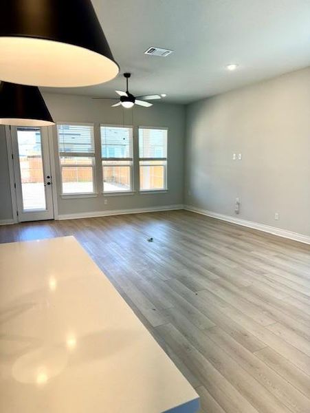 Spacious, unfurnished interior of a new home in Heritage, Dripping Springs (Image 23).