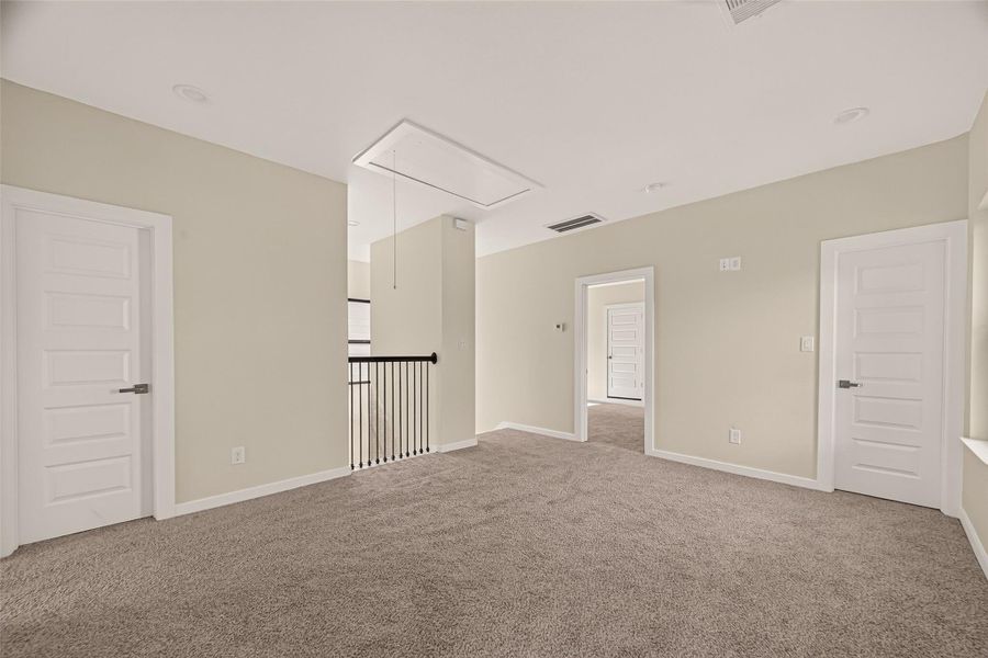 Spacious, unfurnished interior of a new home in , Houston (Image 22).