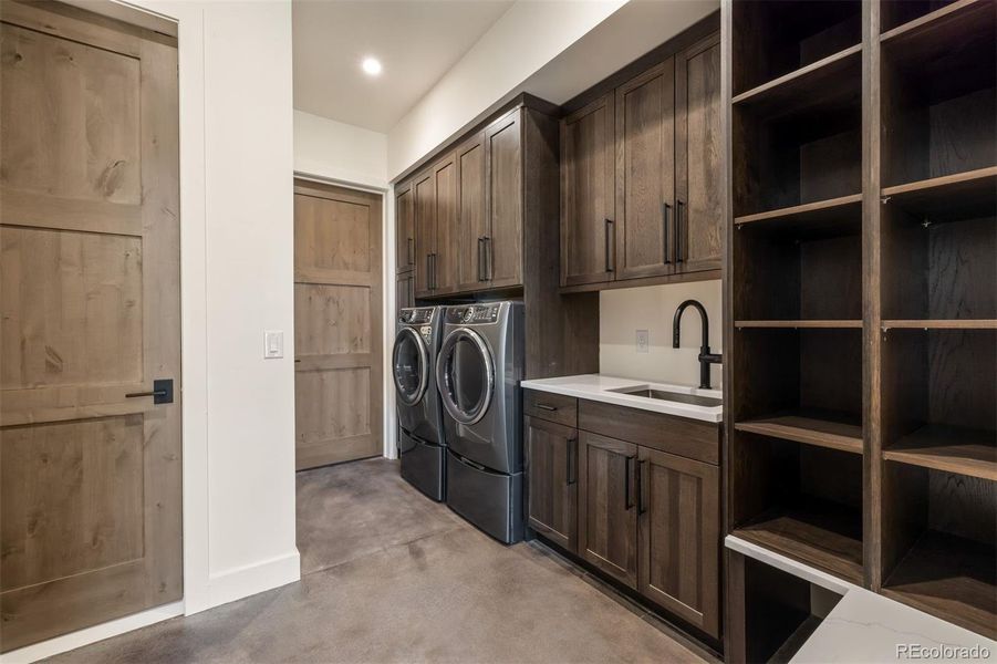 Furnished interior view inside a new home in , Silverthorne (Image 4).