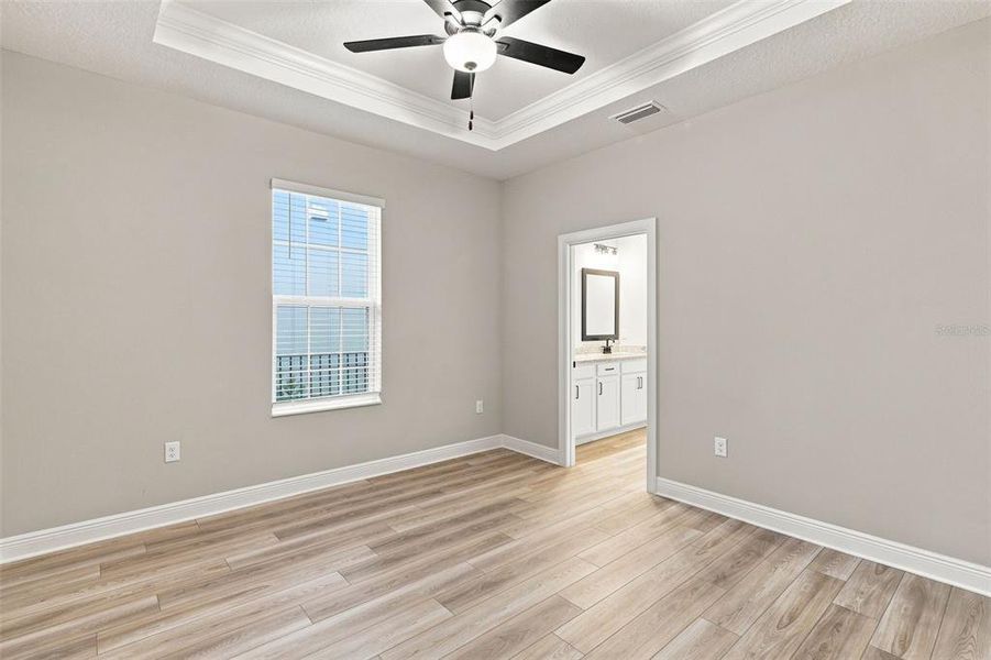 Spacious, unfurnished interior of a new home in Reunion Village, Kissimmee (Image 26).