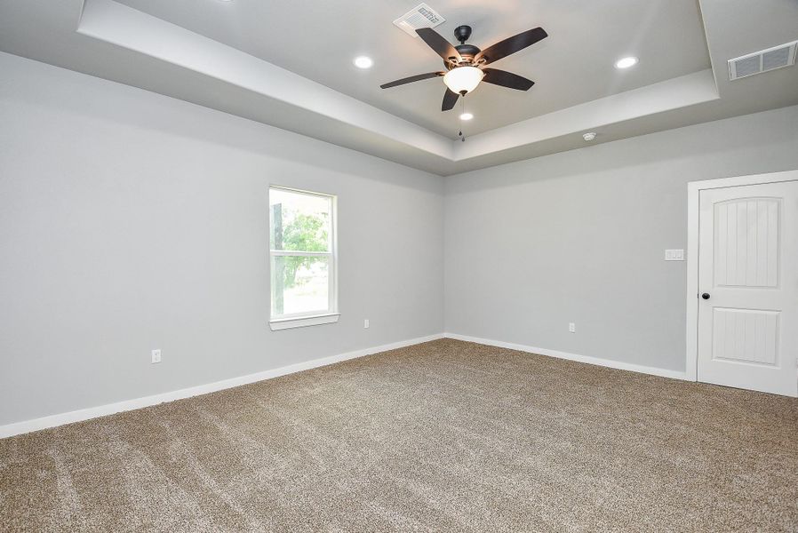 Spacious, unfurnished interior of a new home in , West Columbia (Image 16).