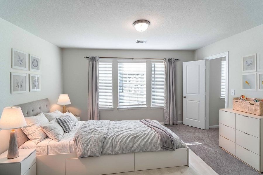 Furnished interior view inside a new home in Massey Oaks, Pearland (Image 5). Furnished interior view inside a new home in Massey Oaks, Pearland (Image 5).