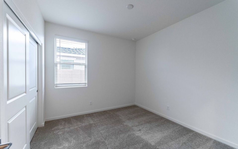 Spacious, unfurnished interior of a new home in Rancho Mirage, Maricopa (Image 19).