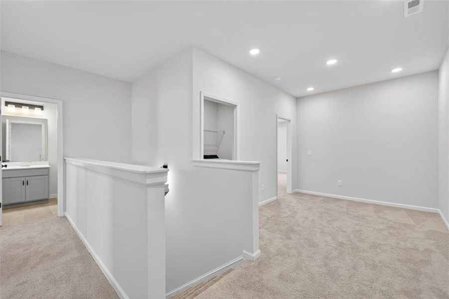 Spacious, unfurnished interior of a new home in Franklin Manor, Lawrenceville (Image 46).