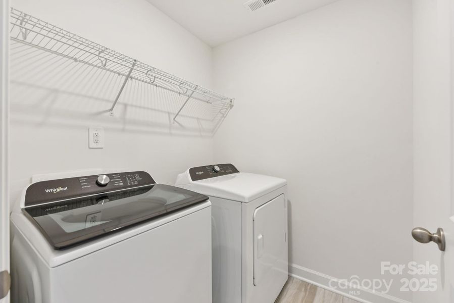 Photo is not of the actual home, but is an inspirational photo of builder’s model home and may depict options, furnishings, and/or decorator features that are not included Photo is not of the actual home, but is an inspirational photo of builder’s model home and may depict options, furnishings, and/or decorator features that are not included