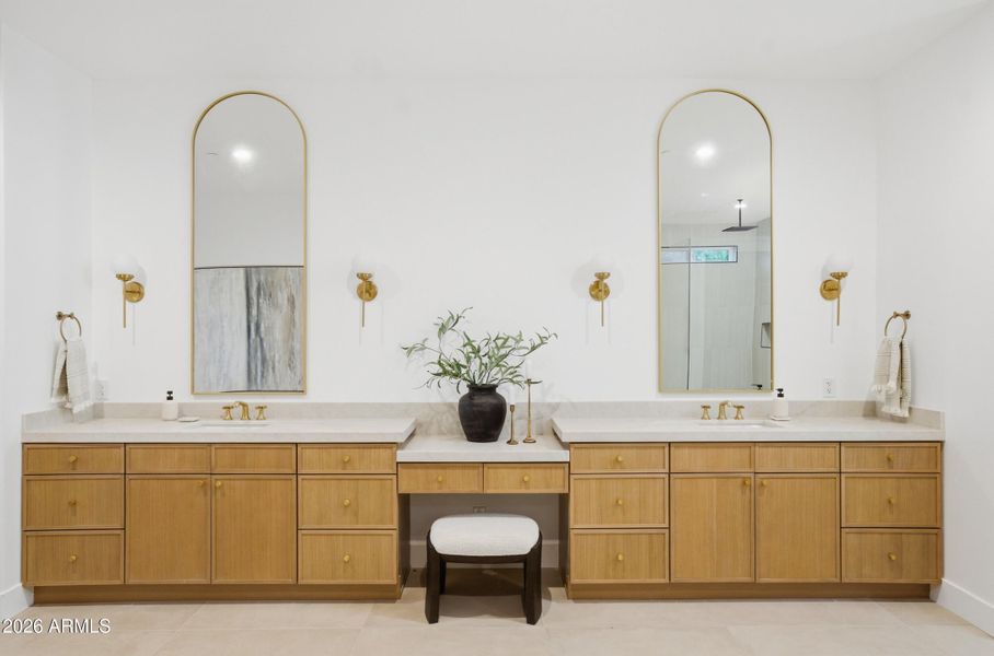 17_4825 n 70th st-17