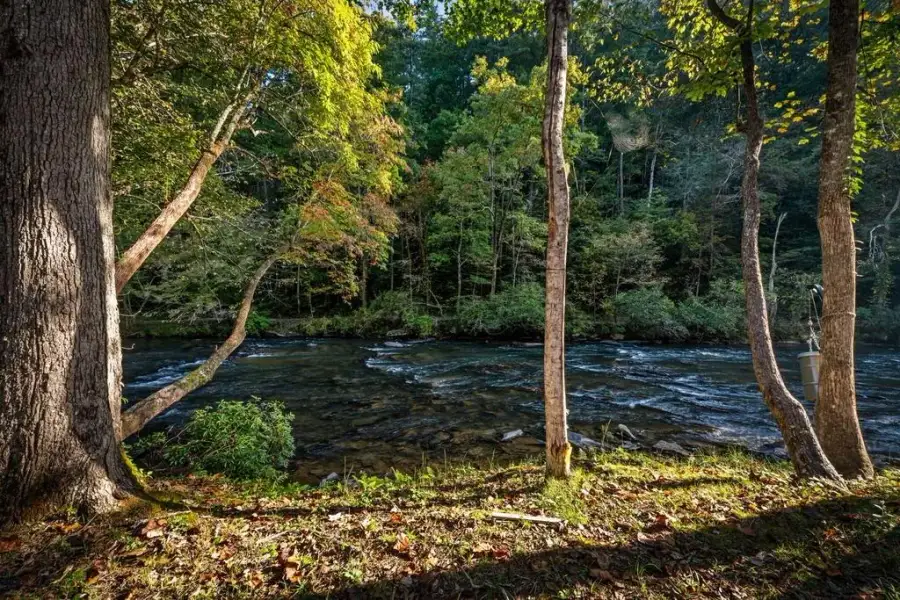 Natural landscape and outdoor views near in Ellijay (Image 13). Natural landscape and outdoor views near in Ellijay (Image 13).