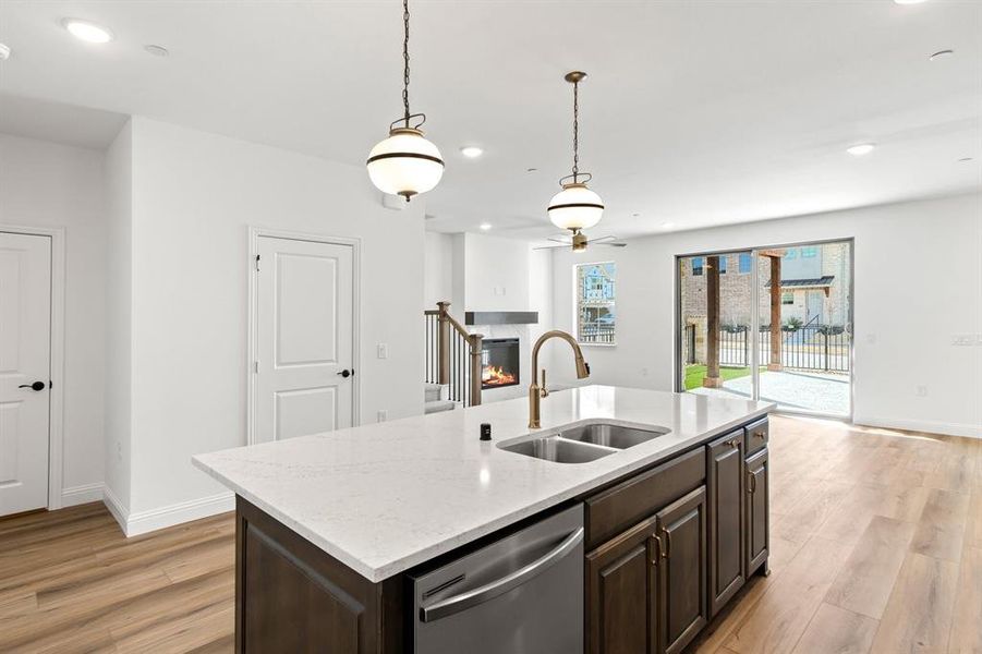 015-1208Armstrong-TheColony-TX-75056-Kitchen.jpg-SMALL