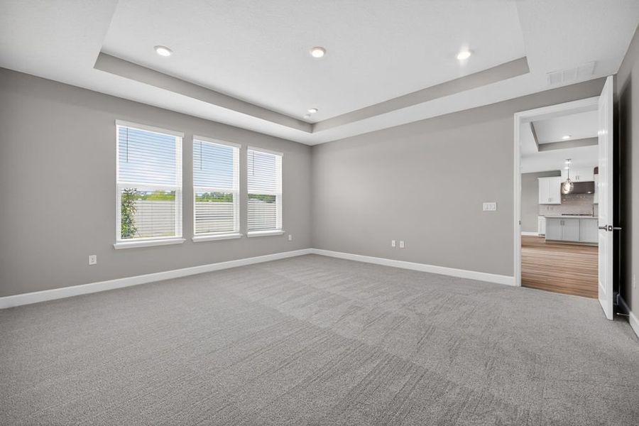 Spacious, unfurnished interior of a new home in Headwaters at Lofton Creek, Yulee (Image 22).