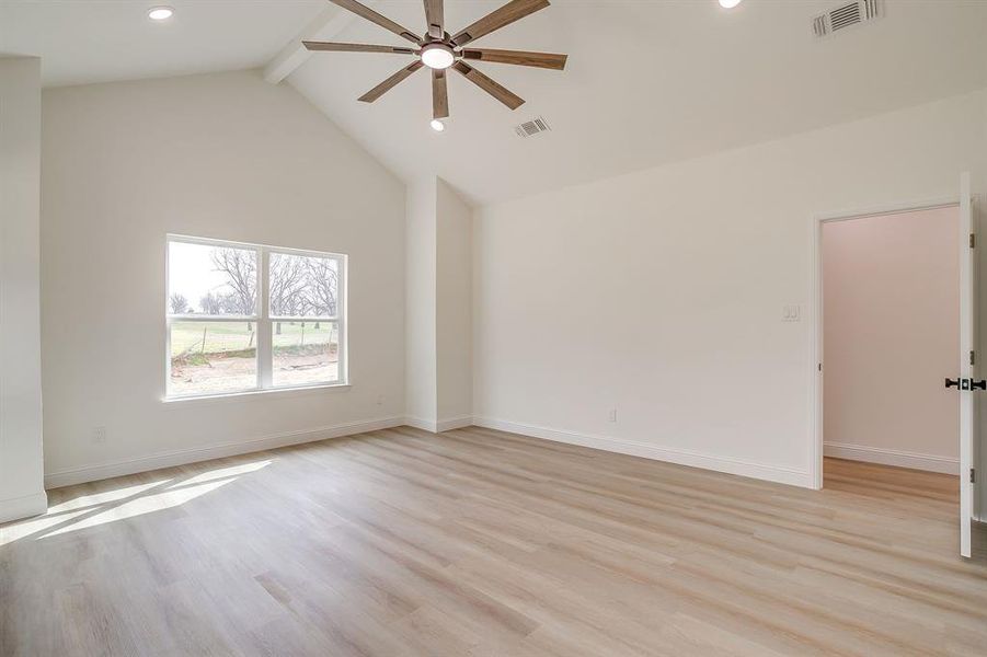 Spacious, unfurnished interior of a new home in , Granbury (Image 34). Spacious, unfurnished interior of a new home in , Granbury (Image 34).