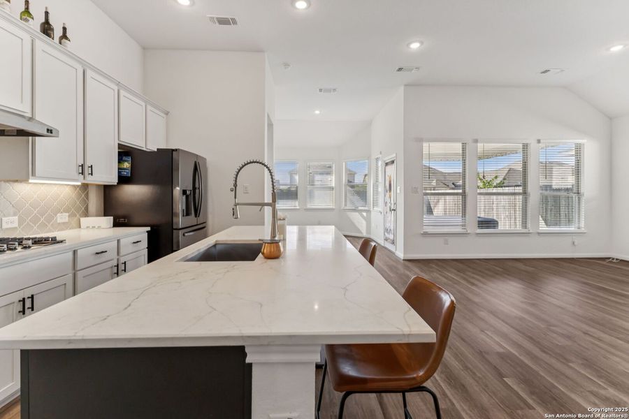 Furnished interior view inside a new home in Rhine Valley, Schertz (Image 37).
