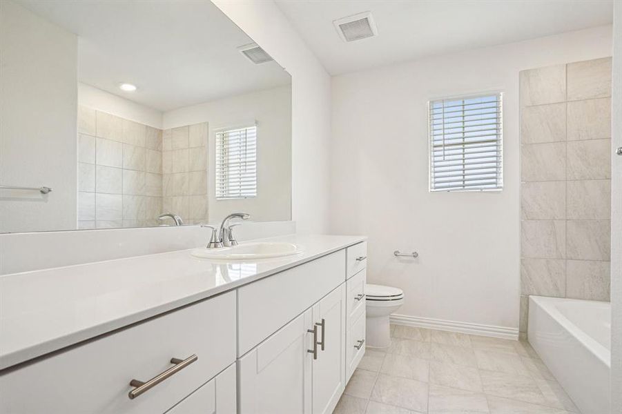 Furnished interior view inside a new home in Southridge - Spring Series, McKinney (Image 14). Furnished interior view inside a new home in Southridge - Spring Series, McKinney (Image 14).