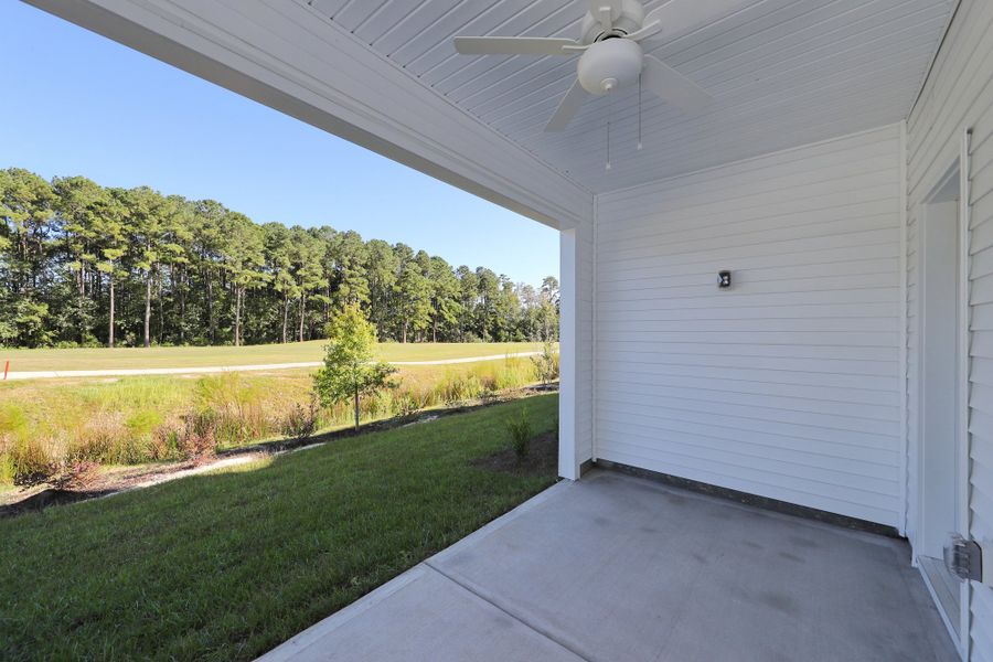 Exterior details and patio area of a home in Bally Castle, Murrells Inlet (Image 3).