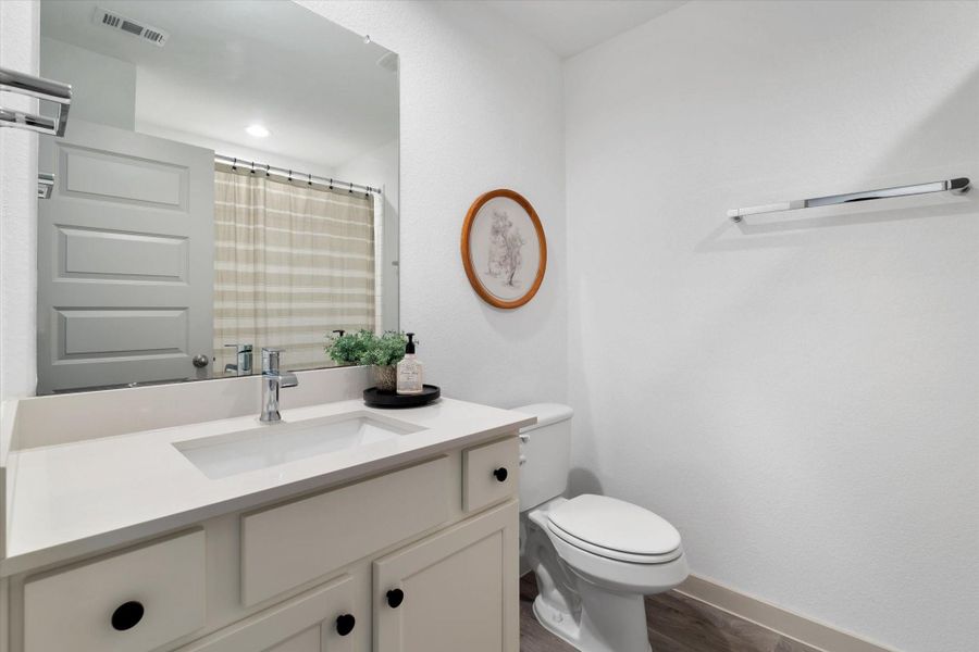 Full bathroom Full bathroom