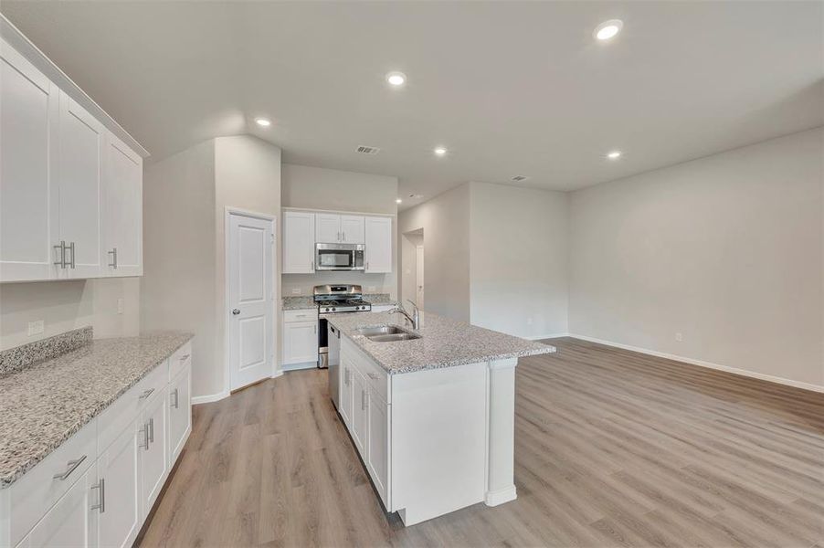 Furnished interior view inside a new home in Forest Park, Princeton (Image 12).