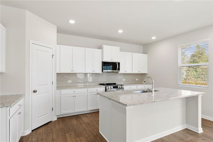 Furnished interior view inside a new home in Kingsley Creek, Lithonia (Image 7).