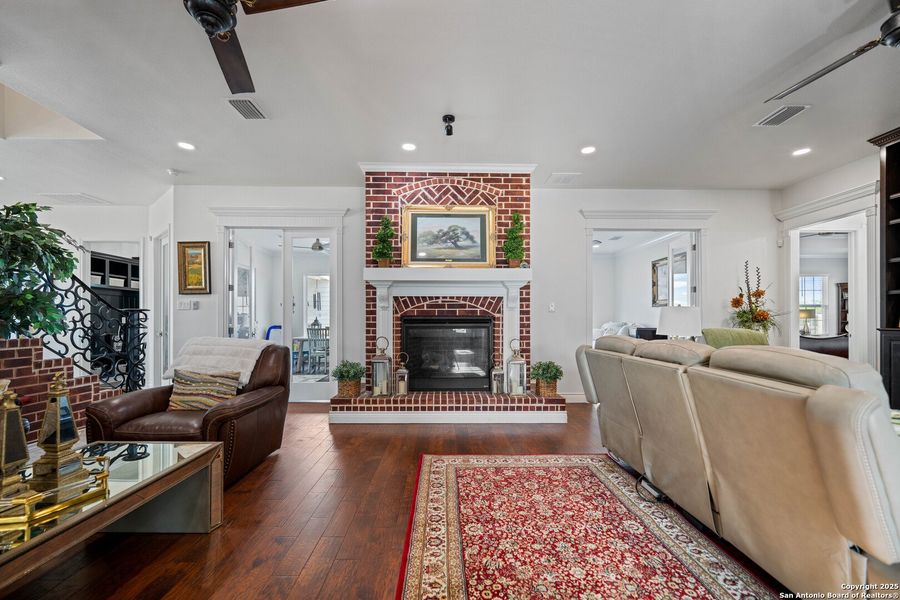 Furnished interior view inside a new home in , Kenedy (Image 6).