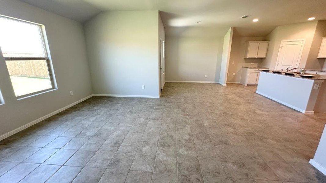 Spacious, unfurnished interior of a new home in Cresson Estates, Cresson (Image 10).