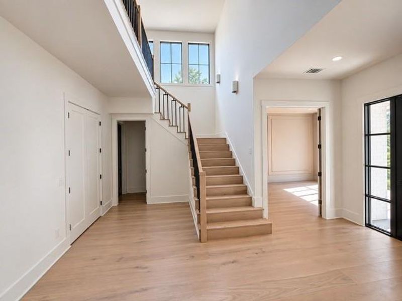 Spacious, unfurnished interior of a new home in , Bethlehem (Image 26).