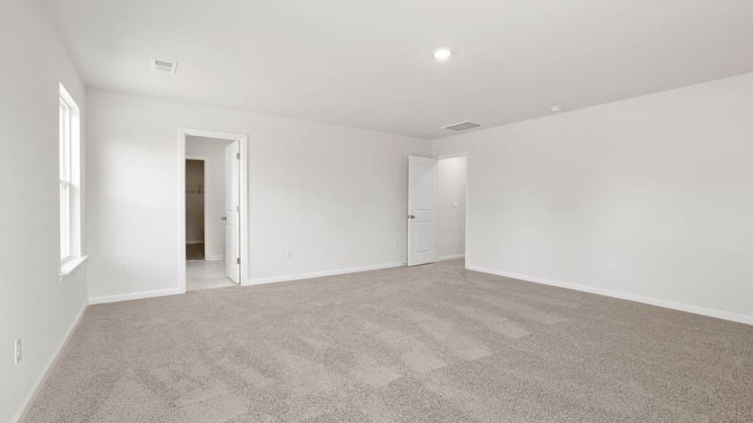 Spacious, unfurnished interior of a new home in Baxter Village, Boiling Springs (Image 38).