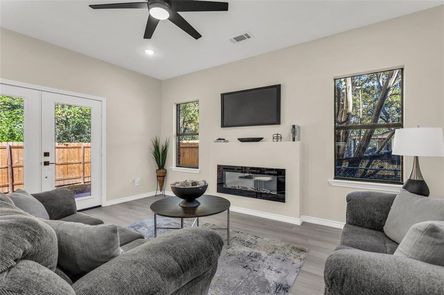 Furnished interior view inside a new home in , Gun Barrel City (Image 5).