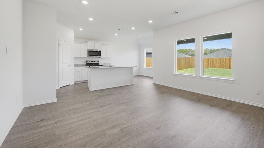 Representative unfurnished interior of a home built from the Ashburn by D.R. Horton in Wildwood, Royse City (Image 6).
