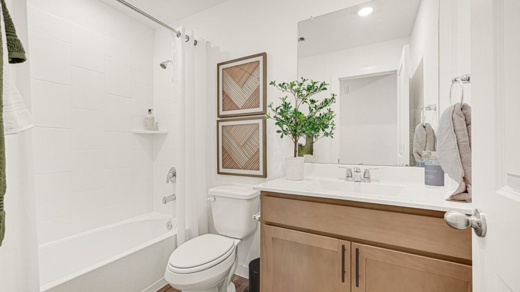 Furnished interior view inside a new home in Evergreen, Rosenberg (Image 25). Furnished interior view inside a new home in Evergreen, Rosenberg (Image 25).